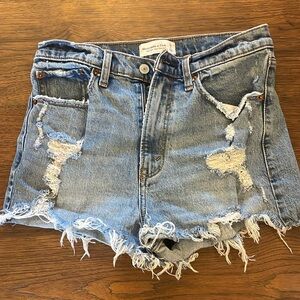 Abercrombie and Fitch High Rise Mom Short size 6 denim shorts